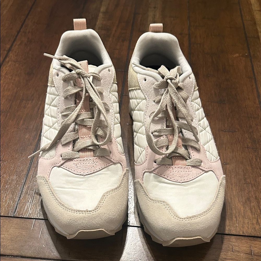 Merrell Oyster Rose Sneakers Women’s 9 Walking Trail Shoes Comfort Athletic EUC